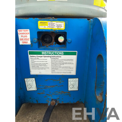 2009 Genie Z-30/20N Articulated Electric Boom Lift
