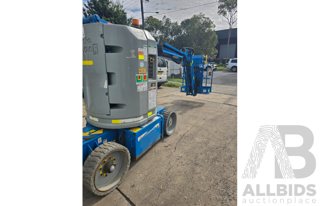 2009 Genie Z-30/20N Articulated Electric Boom Lift