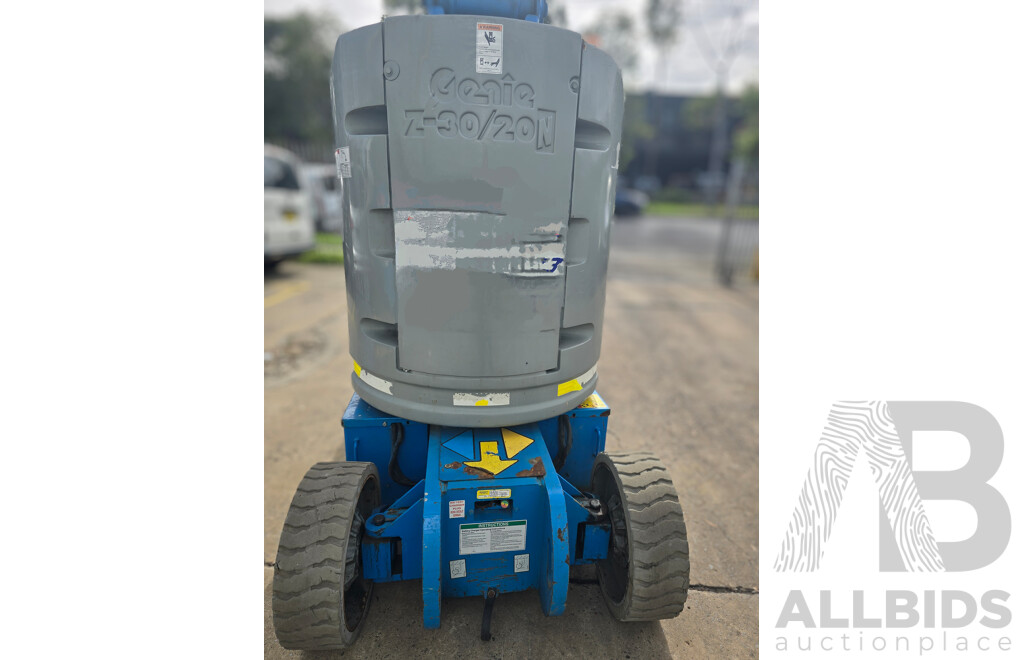 2009 Genie Z-30/20N Articulated Electric Boom Lift