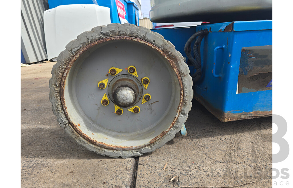 2009 Genie Z-30/20N Articulated Electric Boom Lift
