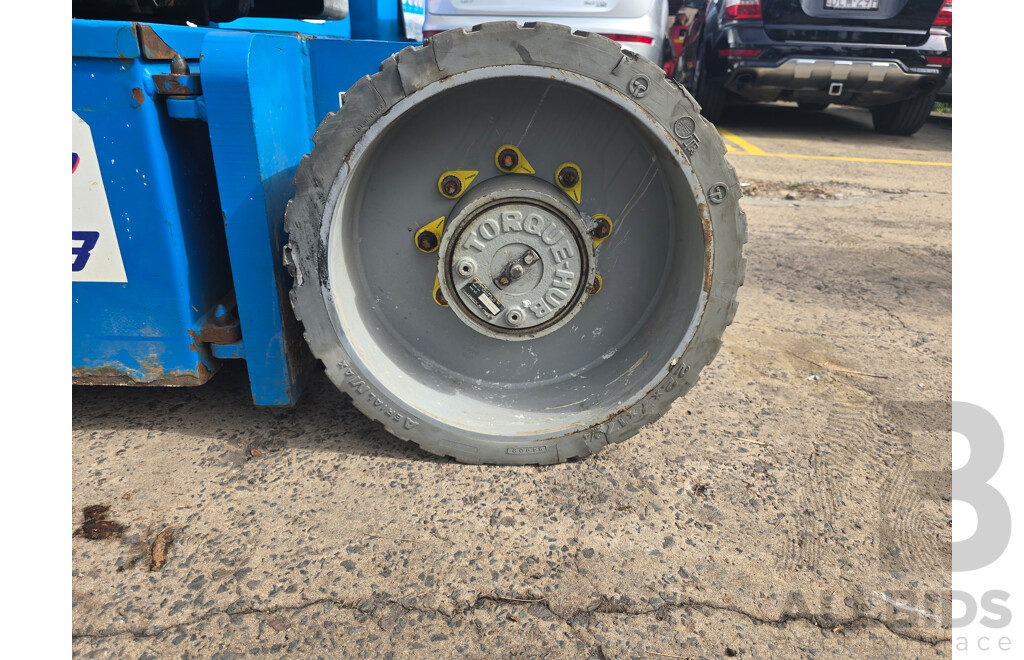 2009 Genie Z-30/20N Articulated Electric Boom Lift