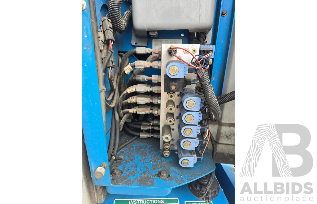 2009 Genie Z-30/20N Articulated Electric Boom Lift