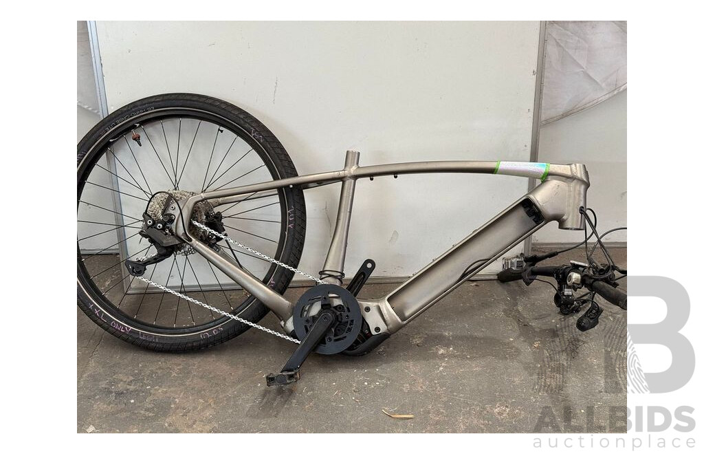 Trek Allant +8 Bike Frame with Rear Tyre