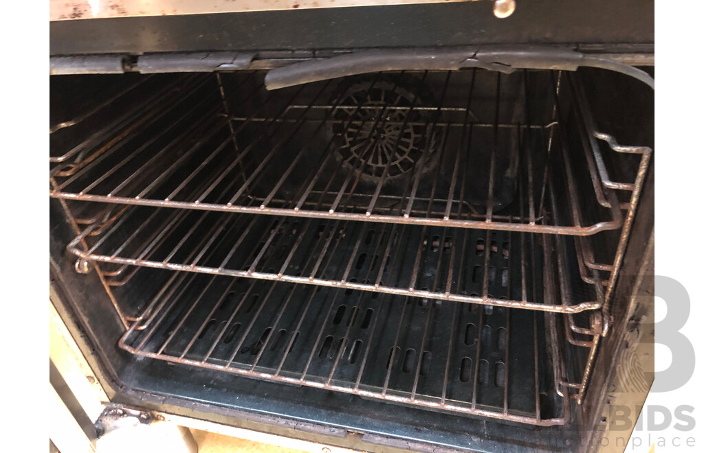 Moffat Electric Cooktop and Turbofan Oven