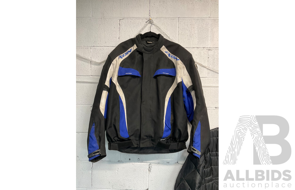 IXON Blue Black White Mens Textile Motorbike Jacket with Warm Samurai Insert and Cargo Pants Sixe XXL
