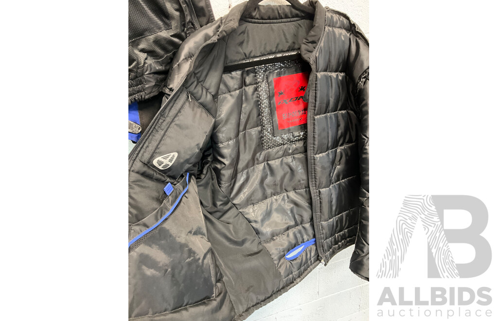 IXON Blue Black White Mens Textile Motorbike Jacket with Warm Samurai Insert and Cargo Pants Sixe XXL