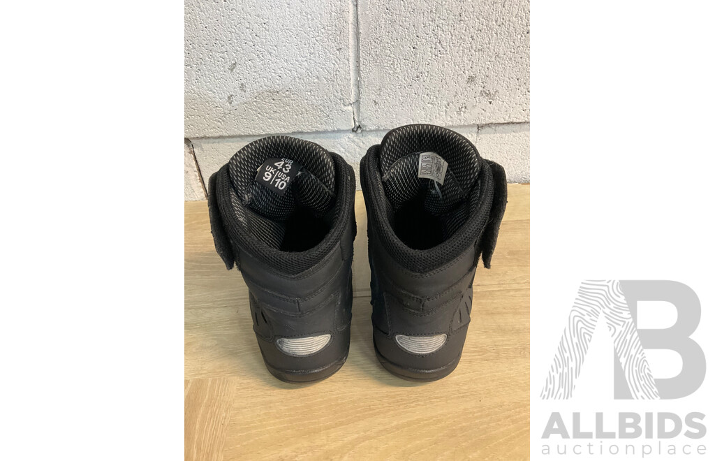DRIRIDER  Motorcyhcle Boots Size US10, RJAYS Gloves Mens Size L, Motorcross Kidney Belt, RJAYS Waterproof Pans Size XL and Symik Waterproo Pants Size L - Lot of 5