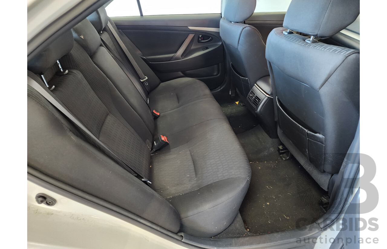 9/2009 Toyota Aurion AT-X GSV40R 4d Sedan White 3.5L