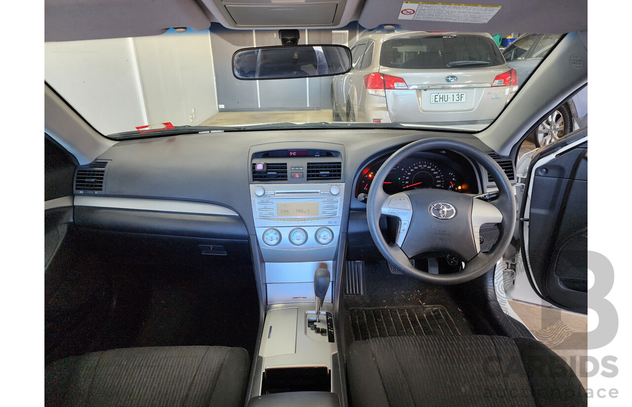 9/2009 Toyota Aurion AT-X GSV40R 4d Sedan White 3.5L