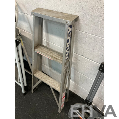 TOOLMASTER Folding Tool Trolley and Assorted Leaders - Lot of 4