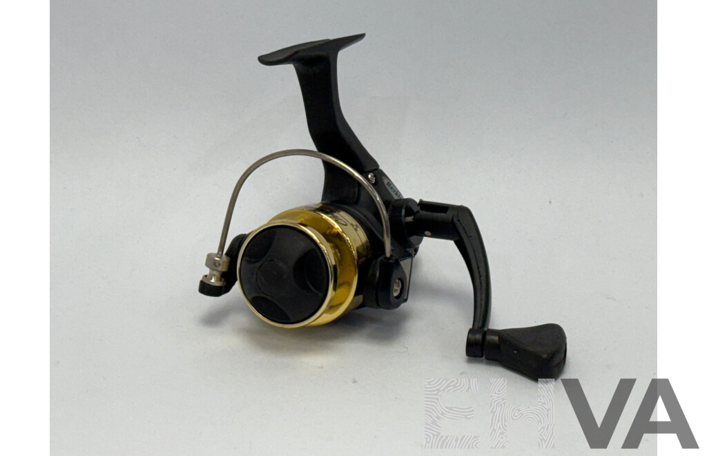 Berkley CW100 Fishing Reel - Lot of 47 Brand New