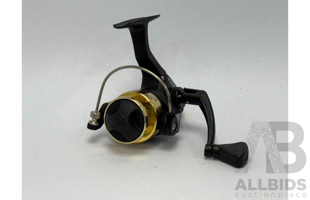 Berkley CW100 Fishing Reel - Lot of 50 Brand New