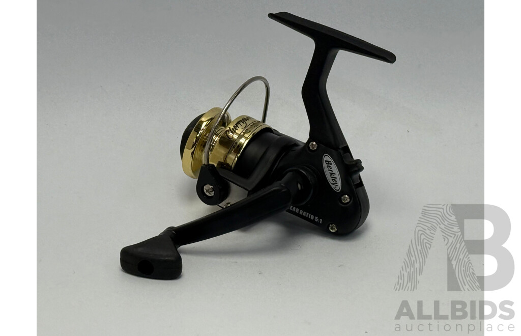 Berkley CW100 Fishing Reel - Lot of 50 Brand New