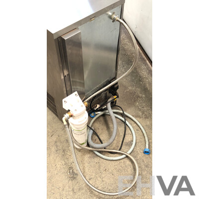 Hoshizaki IM-30CNE-25 Counter Fit in Ice Cube Maker