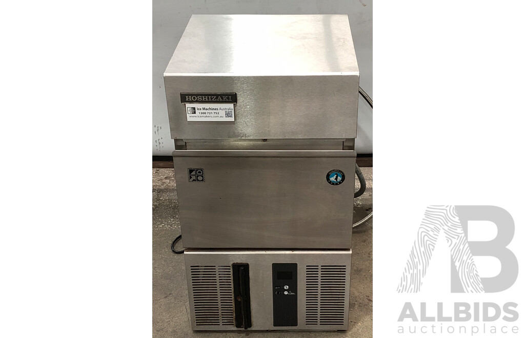 Hoshizaki IM-30CNE-25 Counter Fit in Ice Cube Maker