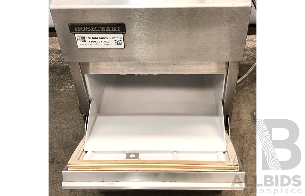 Hoshizaki IM-30CNE-25 Counter Fit in Ice Cube Maker