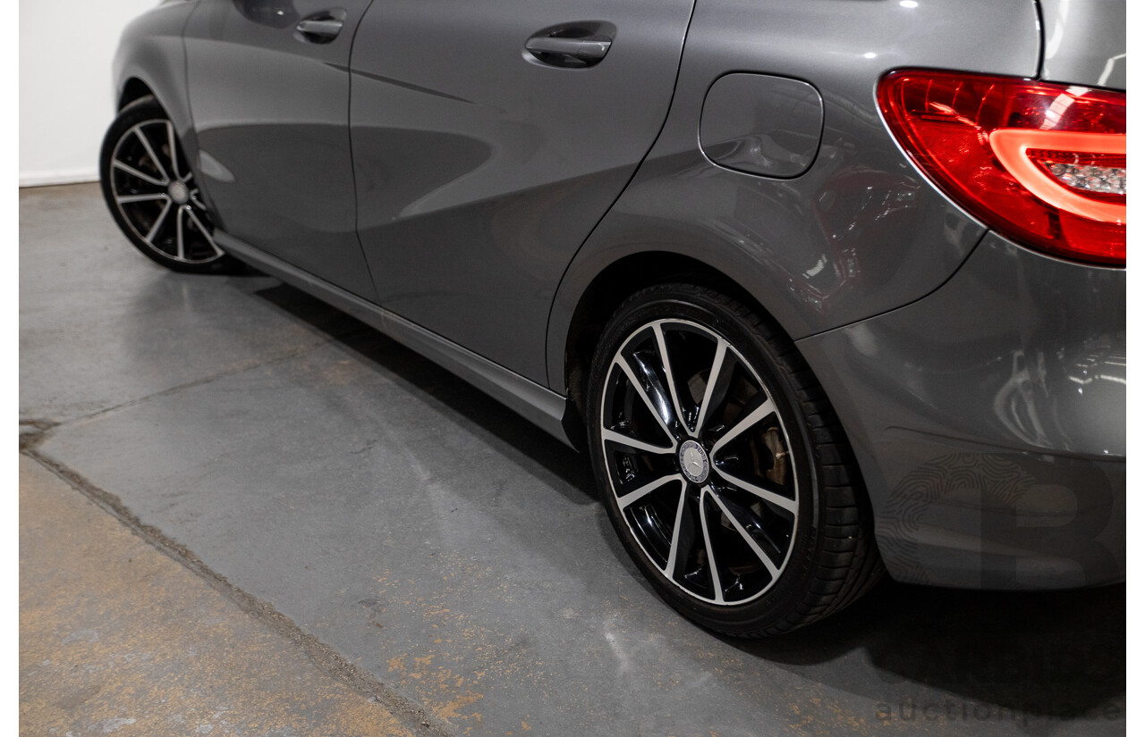 6/2014 Mercedes-Benz B250  246 MY14 5d Hatchback Mountain Metallic Grey 2.0L