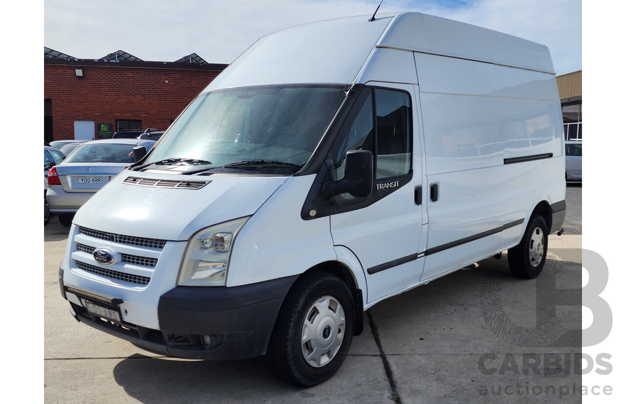 12/2012 Ford Transit HIGH (lwb) VM MY12 UPDATE Van White 2.2L