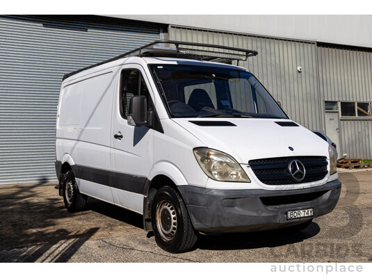 08/2007 Mercedes-Benz Sprinter 309CDI SWB (RWD) 906 3d Van White Turbo Diesel 2.1L