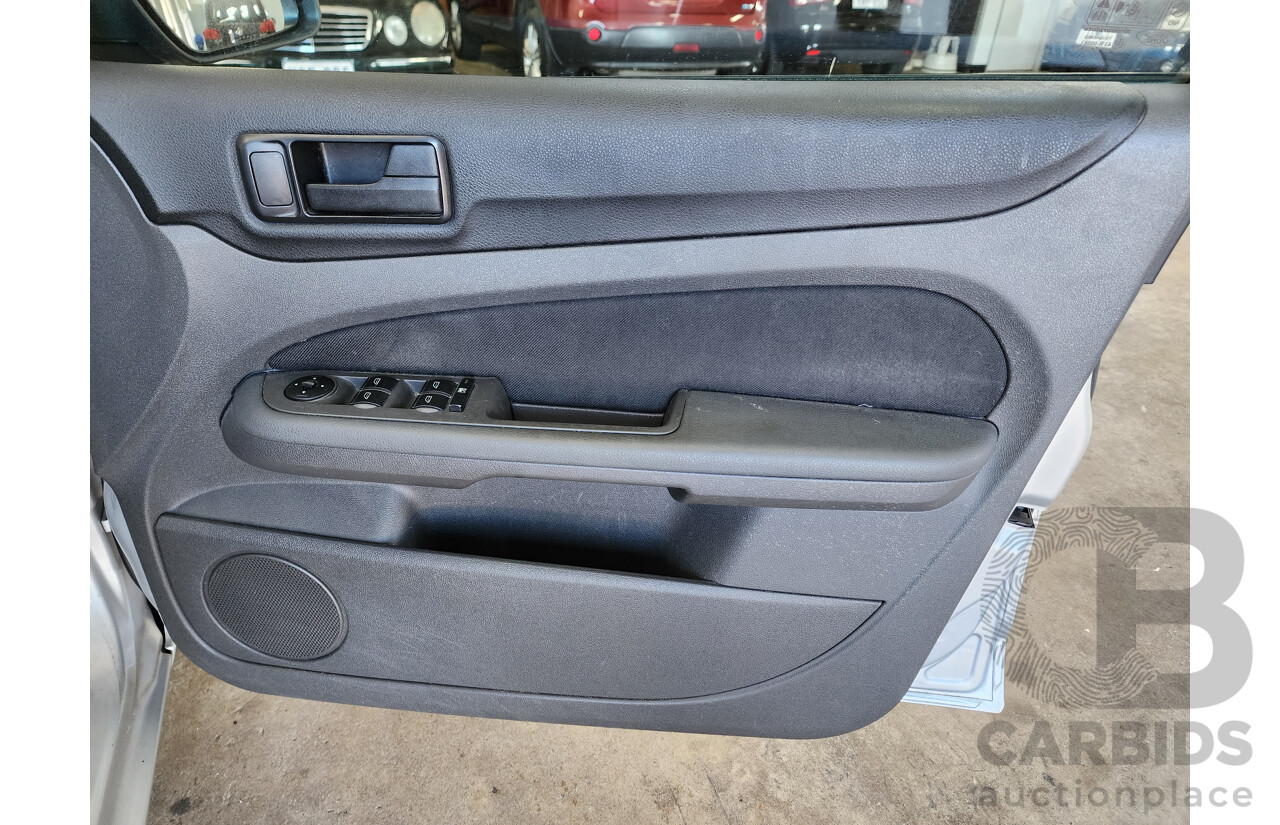 6/2007 Ford Focus LX LS 4d Sedan Silver 2.0L