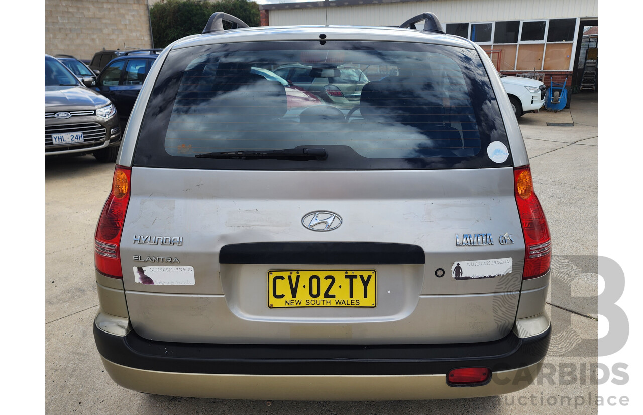 11/2002 Hyundai Elantra Lavita GLS FC 5d Hatchback Fawn 1.8L