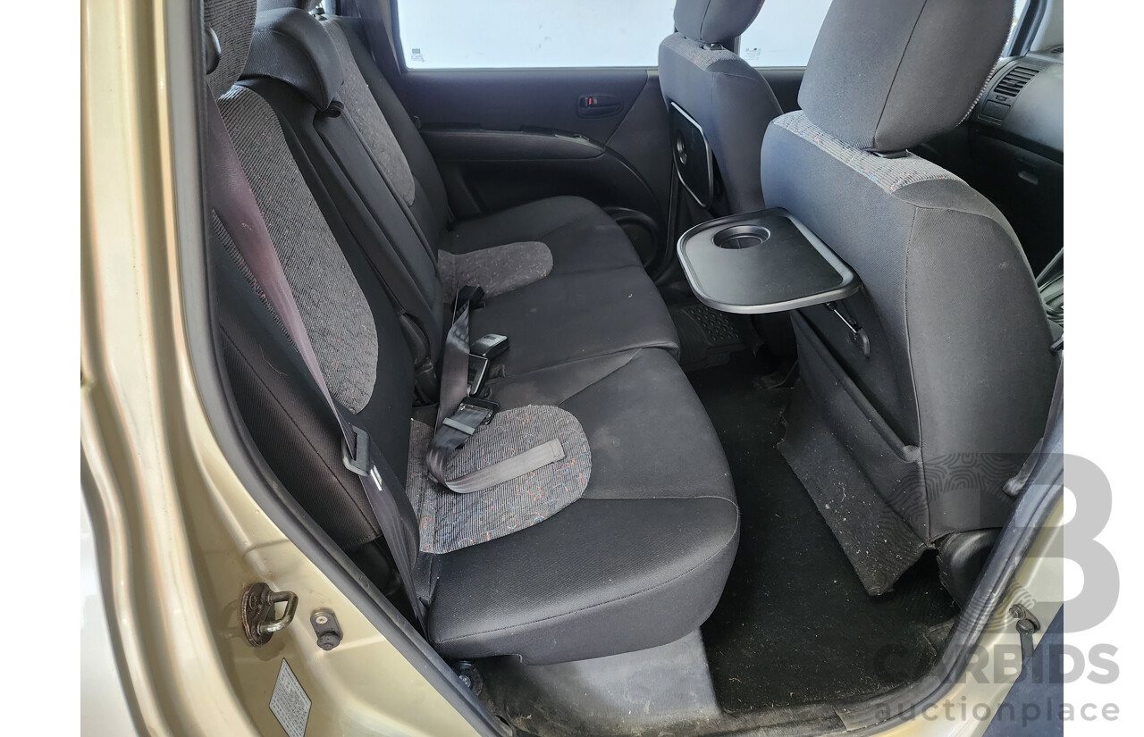 11/2002 Hyundai Elantra Lavita GLS FC 5d Hatchback Fawn 1.8L