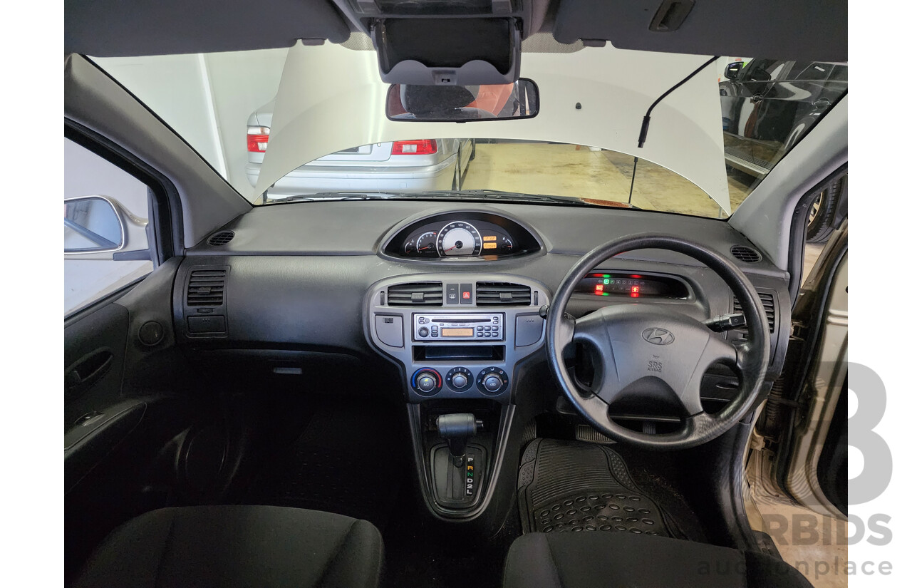 11/2002 Hyundai Elantra Lavita GLS FC 5d Hatchback Fawn 1.8L