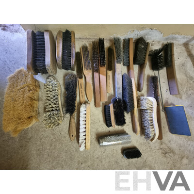 Job Lot Various Hand Tools - Brushes &  Hand Brooms ETC