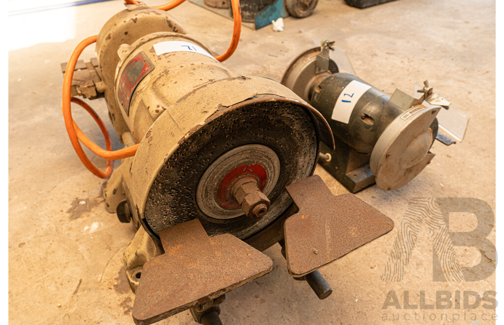 Job Lot Containing 2 Bench Grinder's in Various Conditions