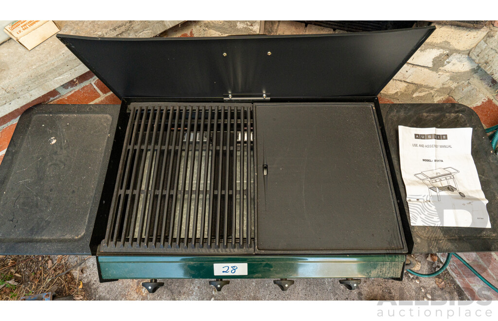 Job Lot Aussie 4 Burner Gas BBQ B1317A