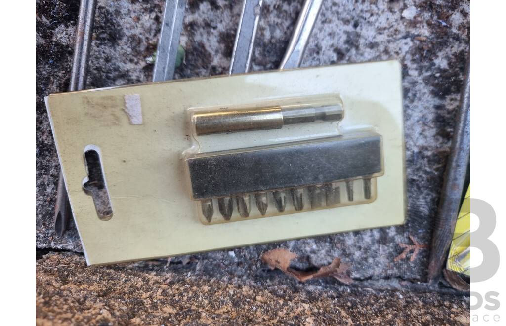 Job Lot Various Hand Tools - Screw Drivers ETC
