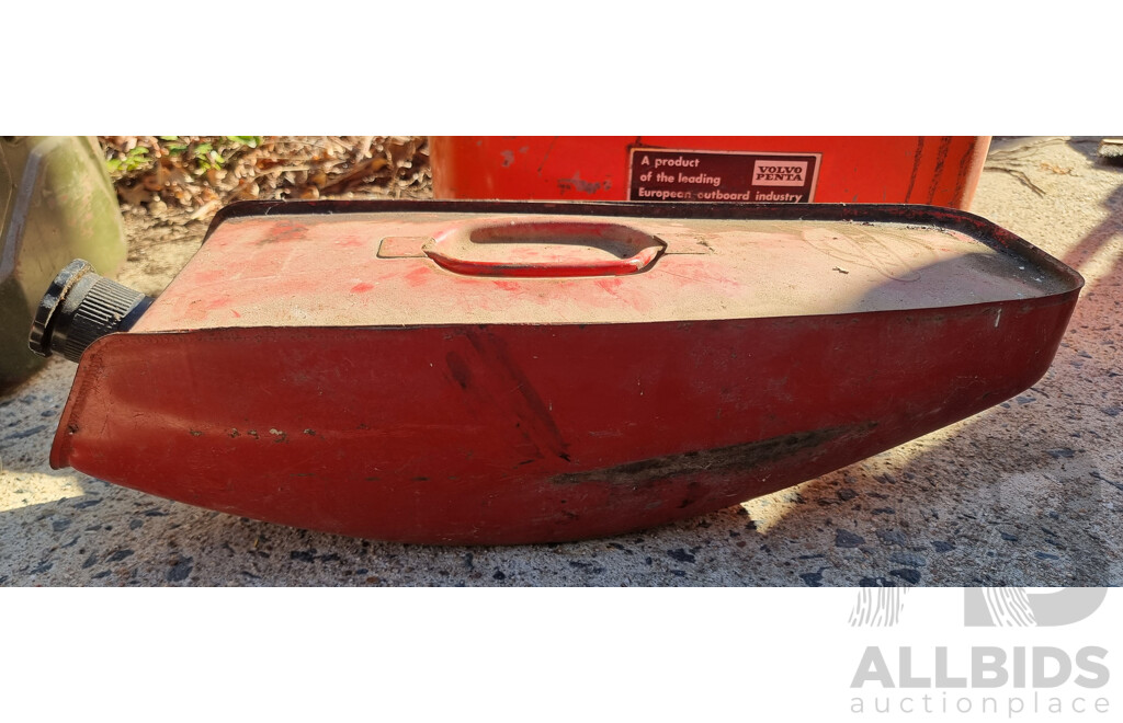 Job Lot Quantity of 5 Metal Jerry Cans & Funnels ETC