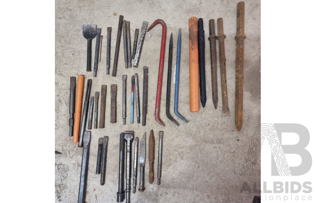 Job Lot Various Hand Tools - Chisels & Assorted Masonry Tools ETC