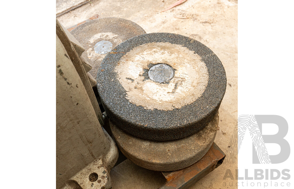 1950 Circa, Igranic Pedestal Grinder 260mm