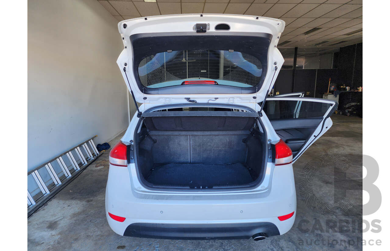 5/2015 Kia Cerato S YD MY15 5d Hatchback White 1.8L