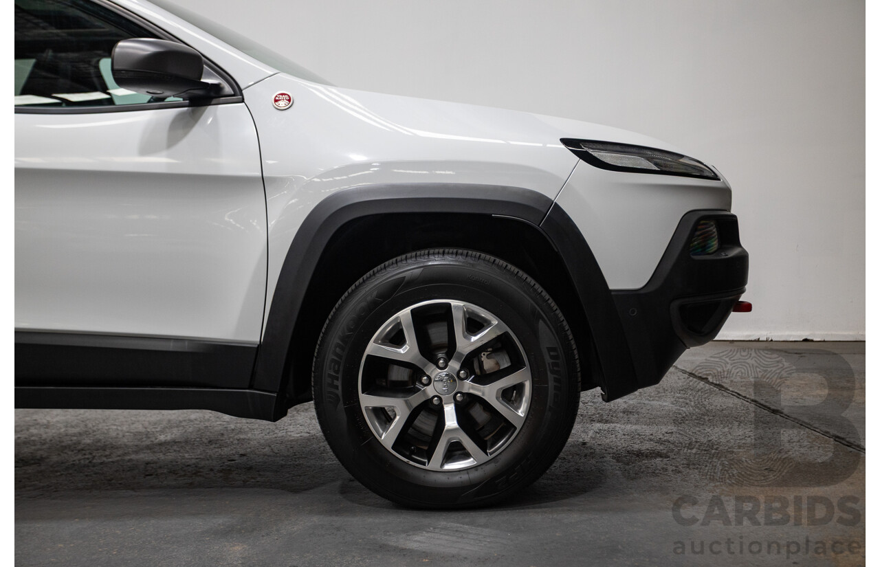 12/2014 Jeep Cherokee Trailhawk (4x4) KL MY15 4d Wagon White 3.2L