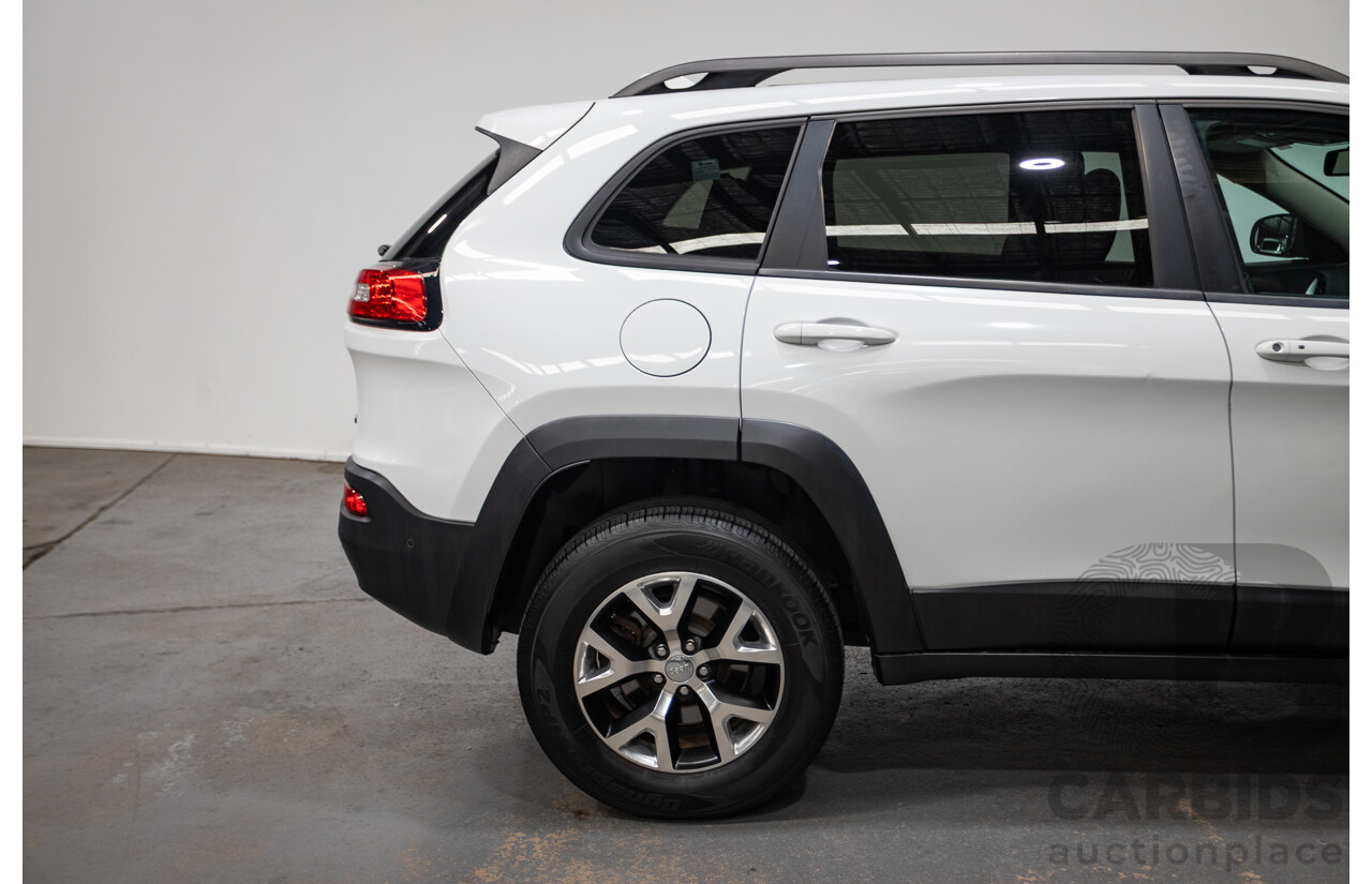 12/2014 Jeep Cherokee Trailhawk (4x4) KL MY15 4d Wagon White 3.2L