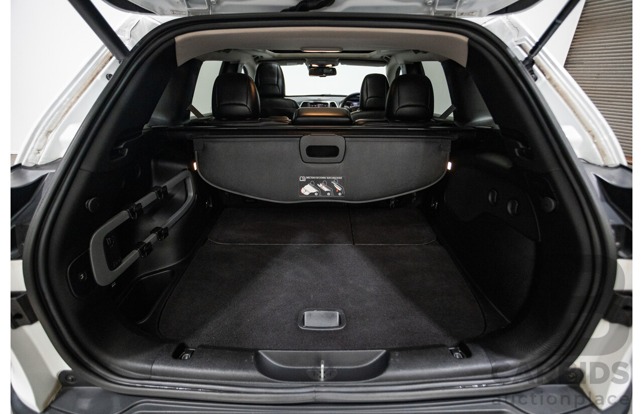 12/2014 Jeep Cherokee Trailhawk (4x4) KL MY15 4d Wagon White 3.2L
