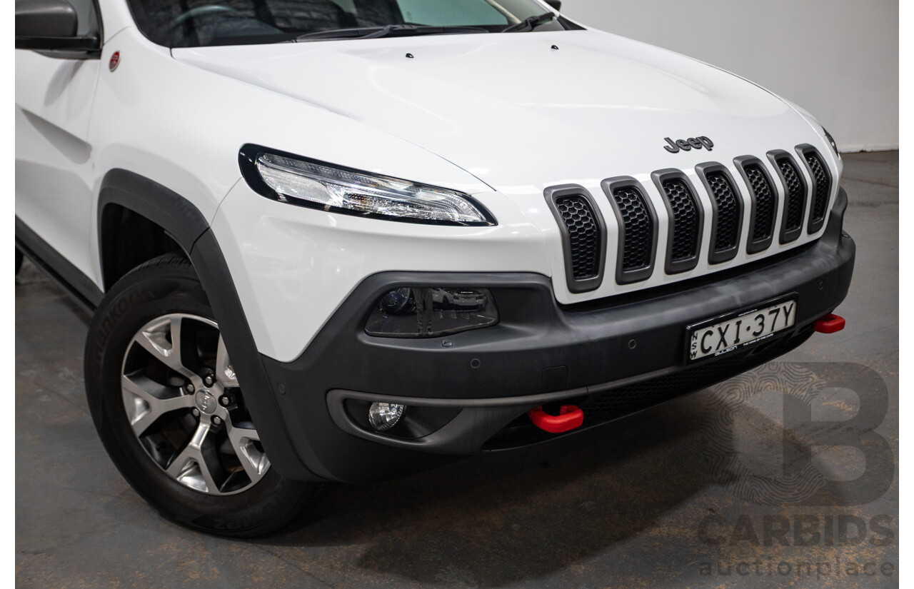 12/2014 Jeep Cherokee Trailhawk (4x4) KL MY15 4d Wagon White 3.2L