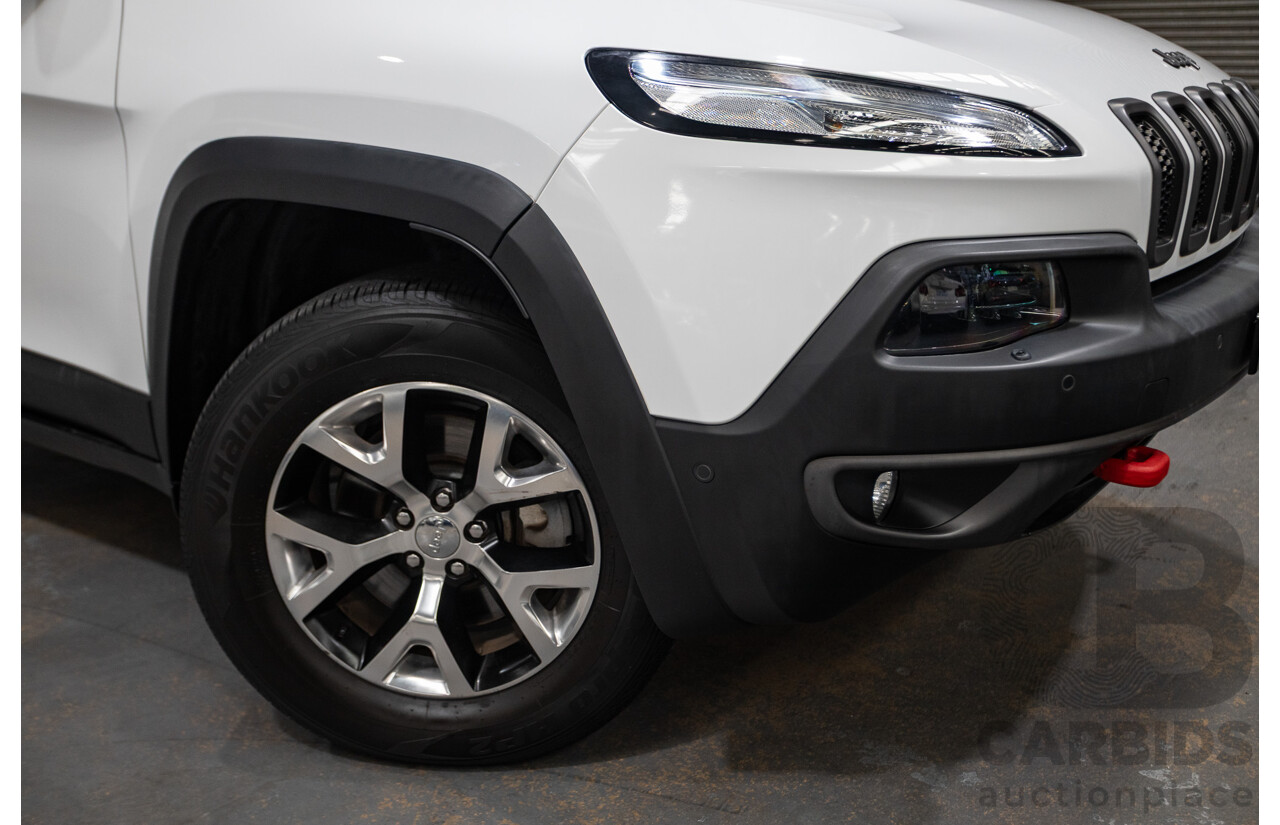 12/2014 Jeep Cherokee Trailhawk (4x4) KL MY15 4d Wagon White 3.2L