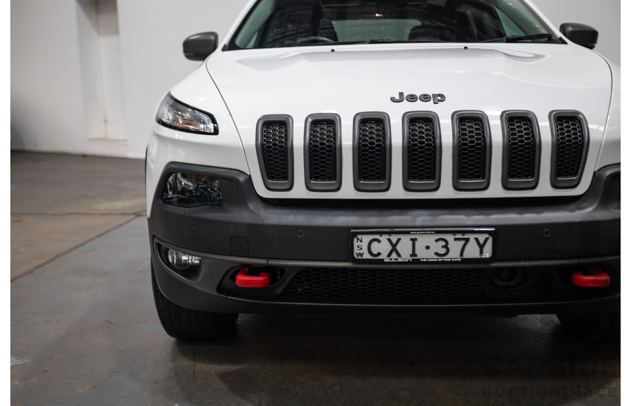 12/2014 Jeep Cherokee Trailhawk (4x4) KL MY15 4d Wagon White 3.2L