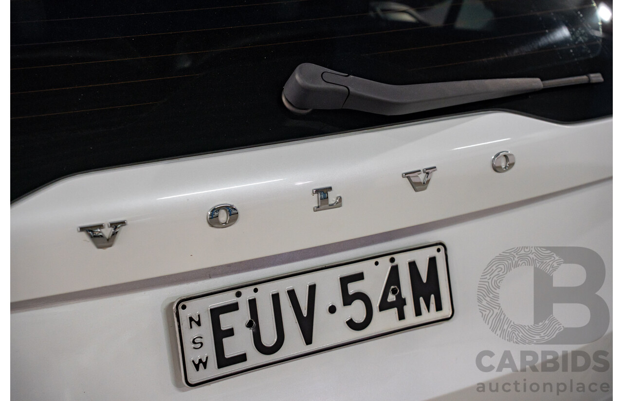 03/2016 Volvo XC90 D5 R-Design (AWD) 256 MY16 4d Wagon Crystal White Pearl Turbo Diesel 2.0L