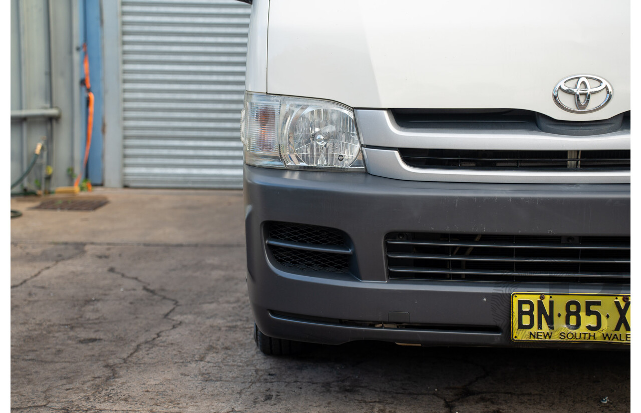 7/2009 Toyota Hiace Commuter TRH223R MY07 Upgrade Bus French Vanilla White 2.7L - 14 Seater