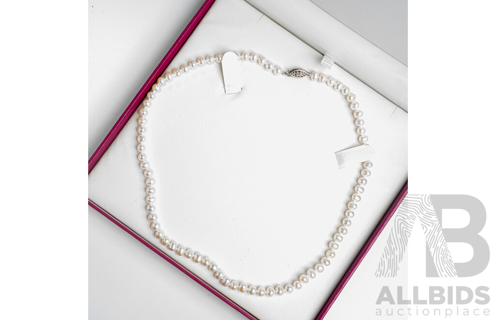 Zamel's Freshwater Cultured Pearl Necklace, 6.3mm, 45cm, as New in Original Presentation Box