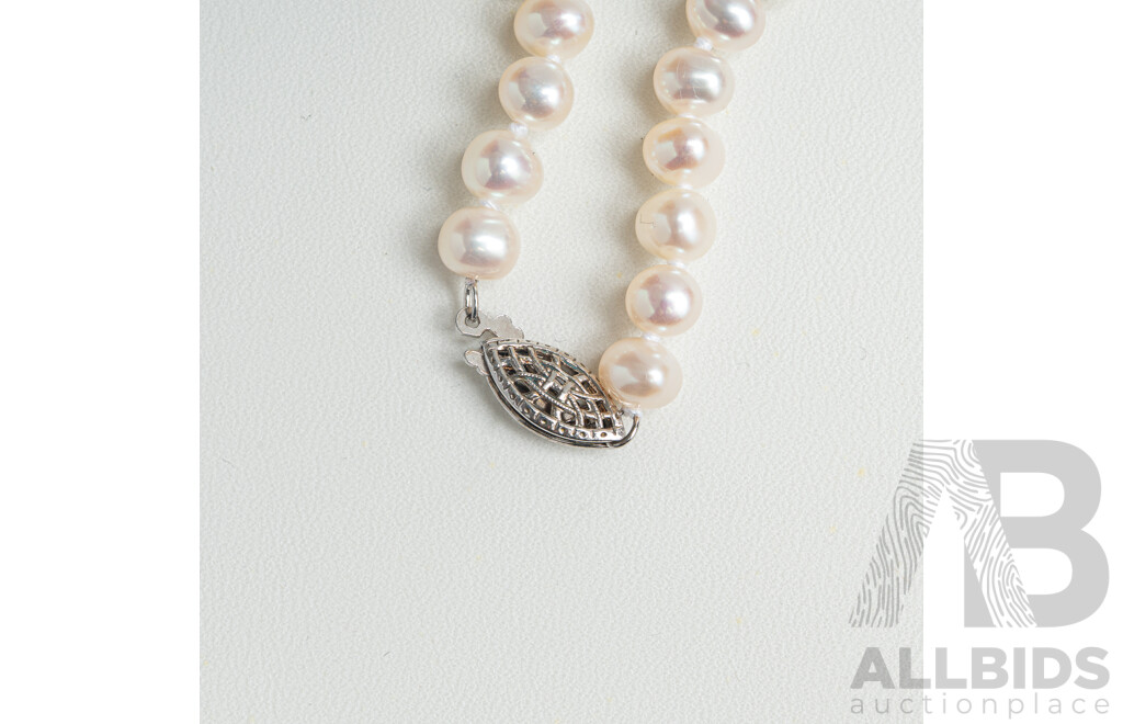 Zamel's Freshwater Cultured Pearl Necklace, 6.3mm, 45cm, as New in Original Presentation Box