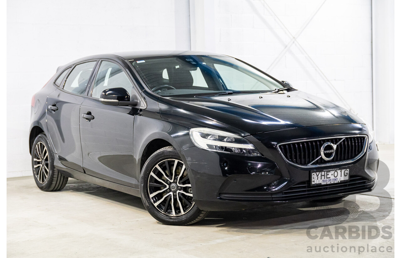 09/2016 Volvo V40 T3 Momentum (FWD) M MY17 5d Hatchback Black Stone Turbo 1.5L