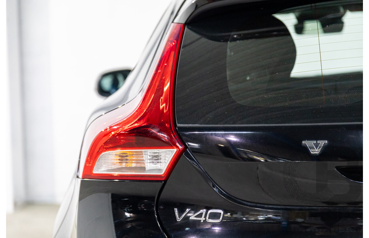 09/2016 Volvo V40 T3 Momentum (FWD) M MY17 5d Hatchback Black Stone Turbo 1.5L