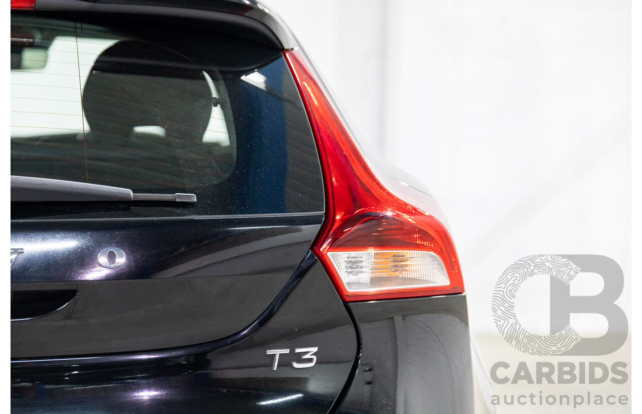 09/2016 Volvo V40 T3 Momentum (FWD) M MY17 5d Hatchback Black Stone Turbo 1.5L