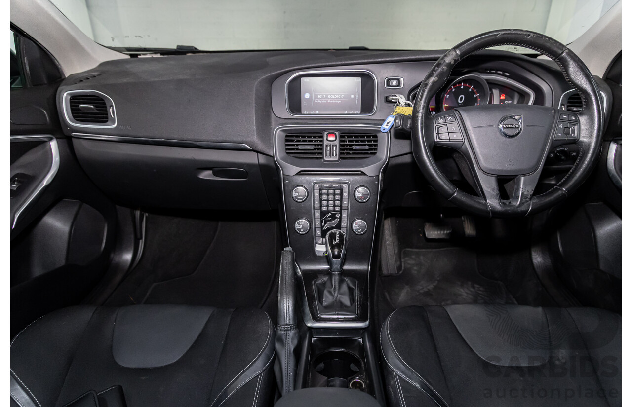 09/2016 Volvo V40 T3 Momentum (FWD) M MY17 5d Hatchback Black Stone Turbo 1.5L