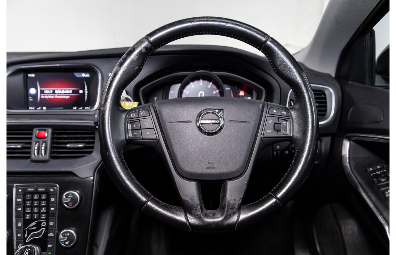 09/2016 Volvo V40 T3 Momentum (FWD) M MY17 5d Hatchback Black Stone Turbo 1.5L